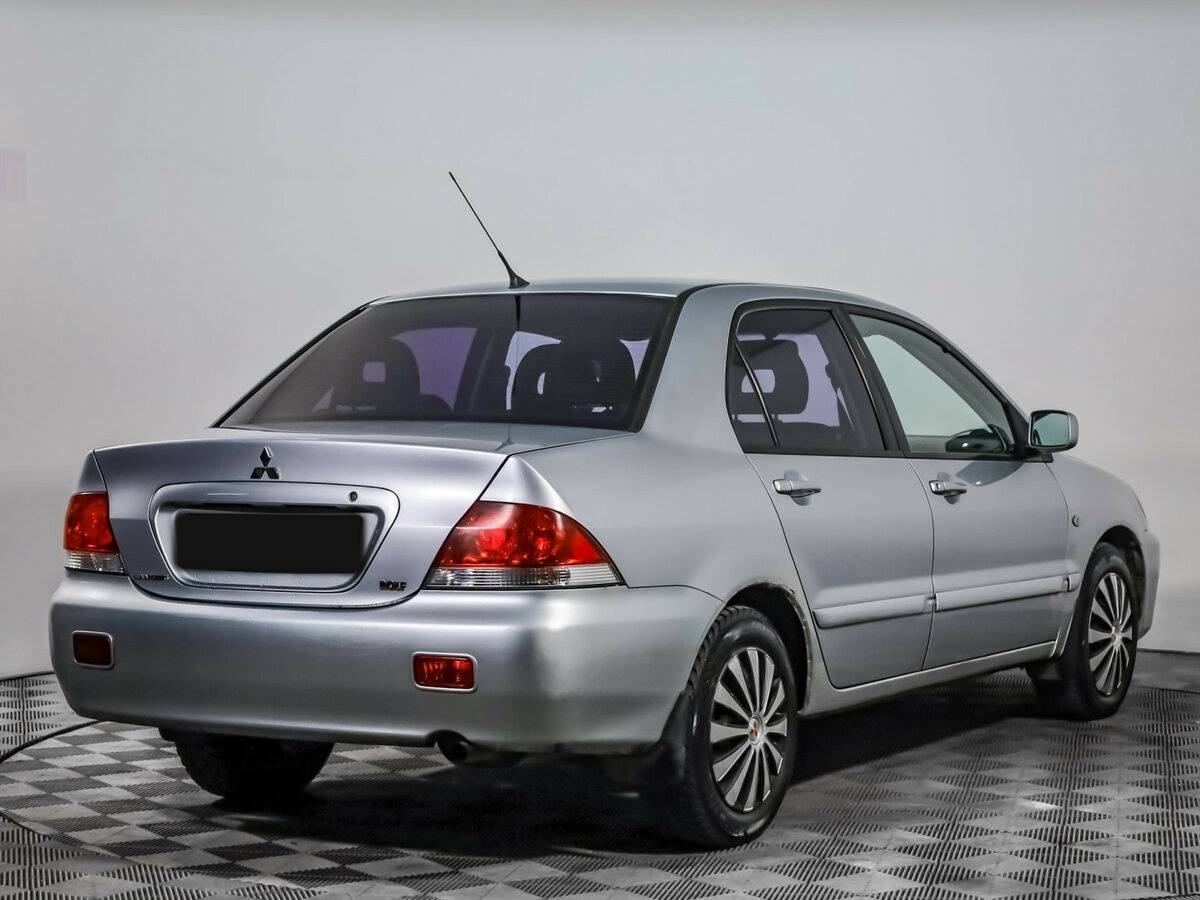 Mitsubishi Lancer