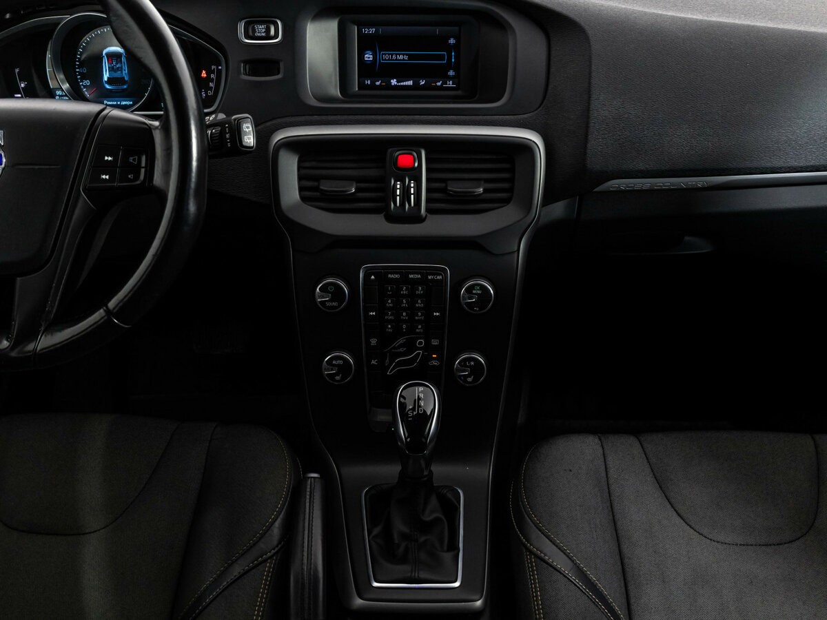 Volvo V40 Cross Country 2013