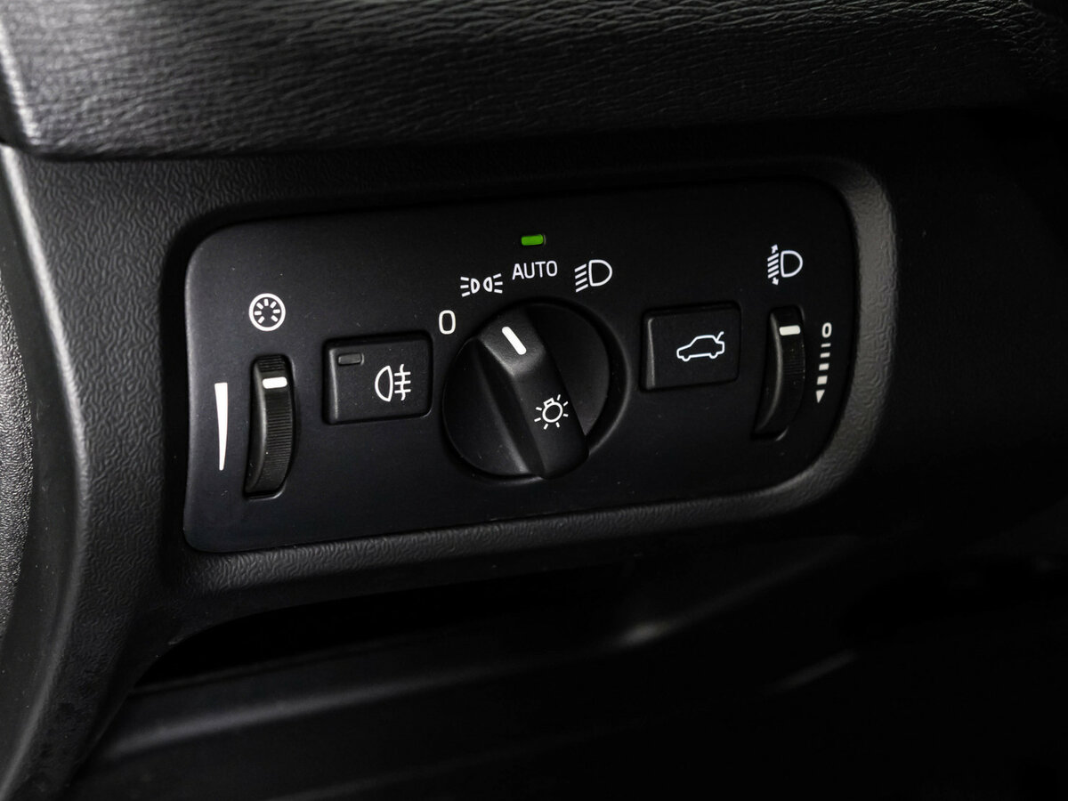 Volvo V40 Cross Country 2013