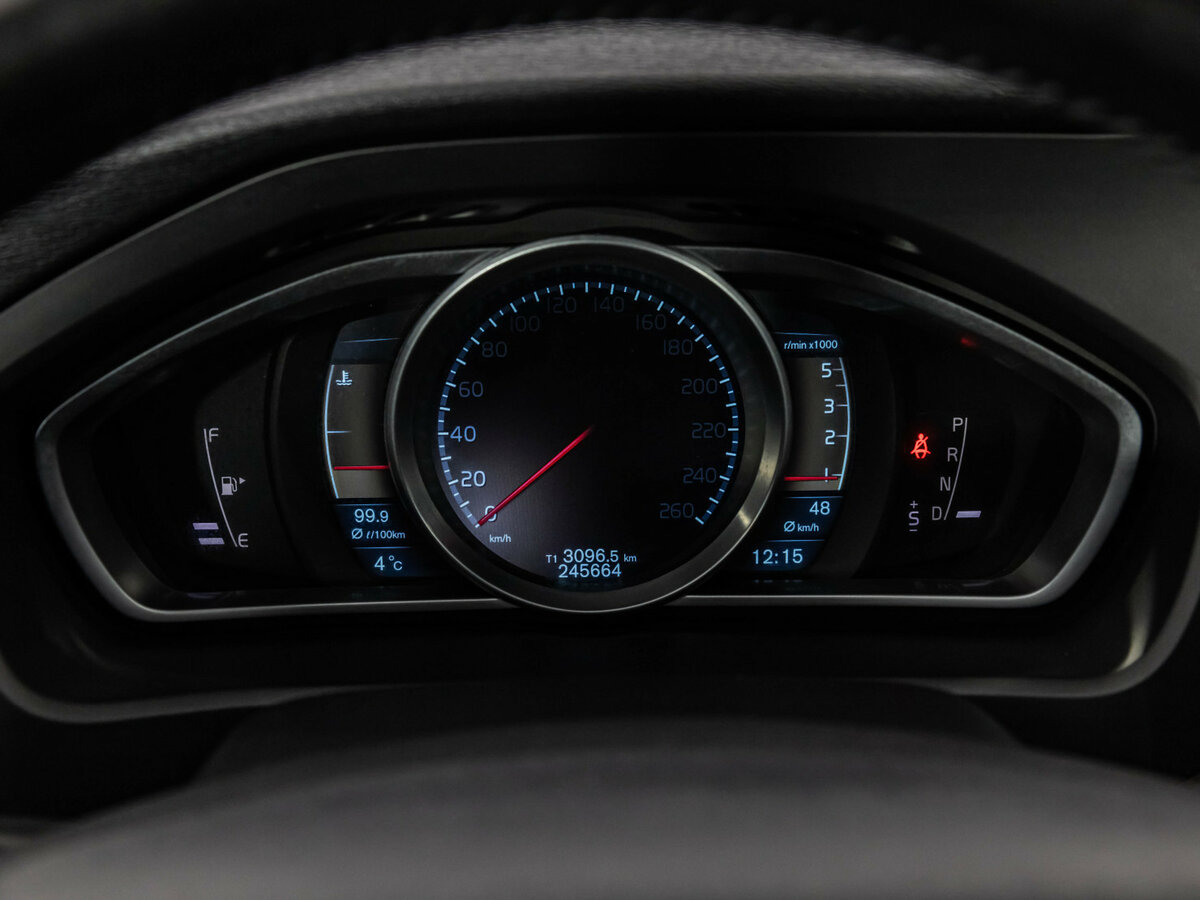 Volvo V40 Cross Country 2013