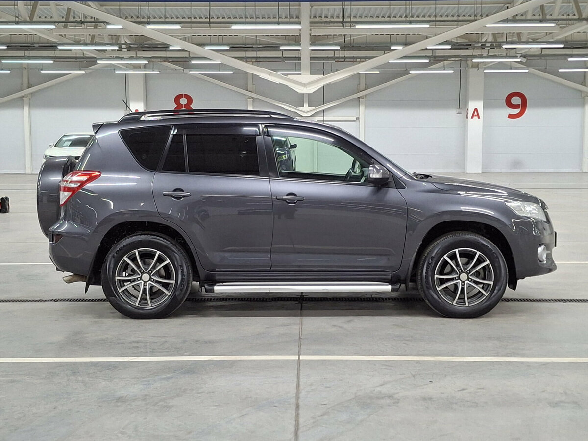 Toyota RAV4 2011