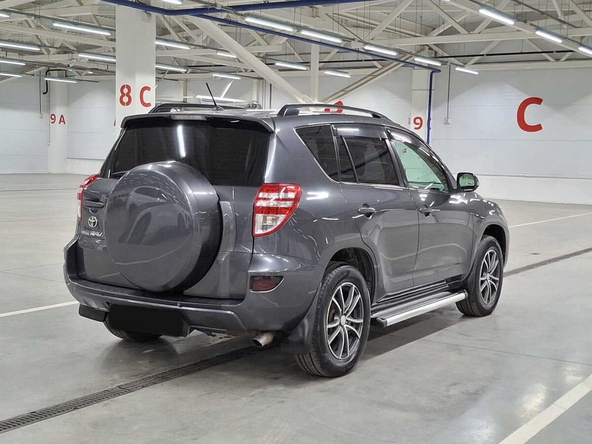 Toyota RAV4 2011