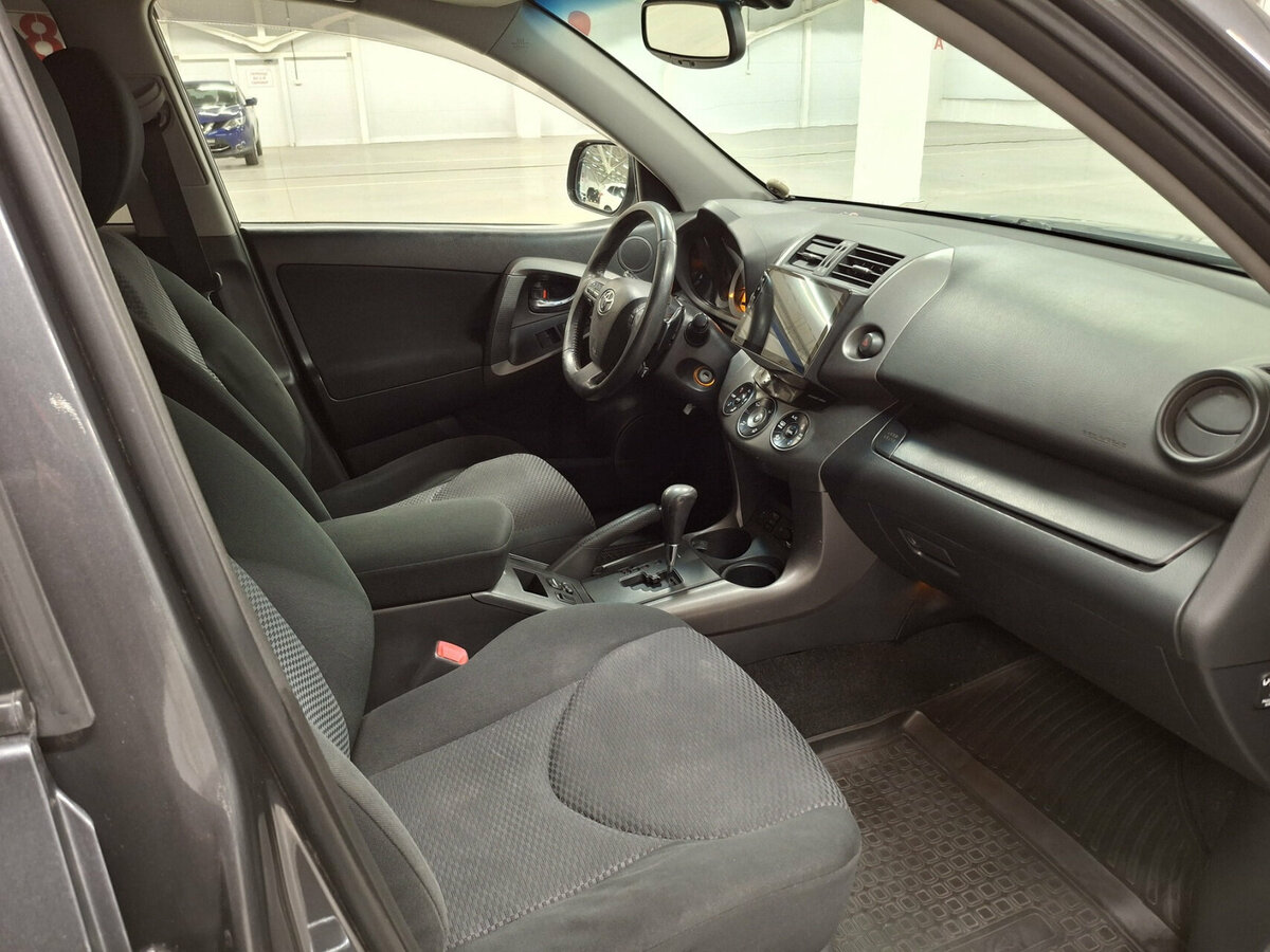 Toyota RAV4 2011