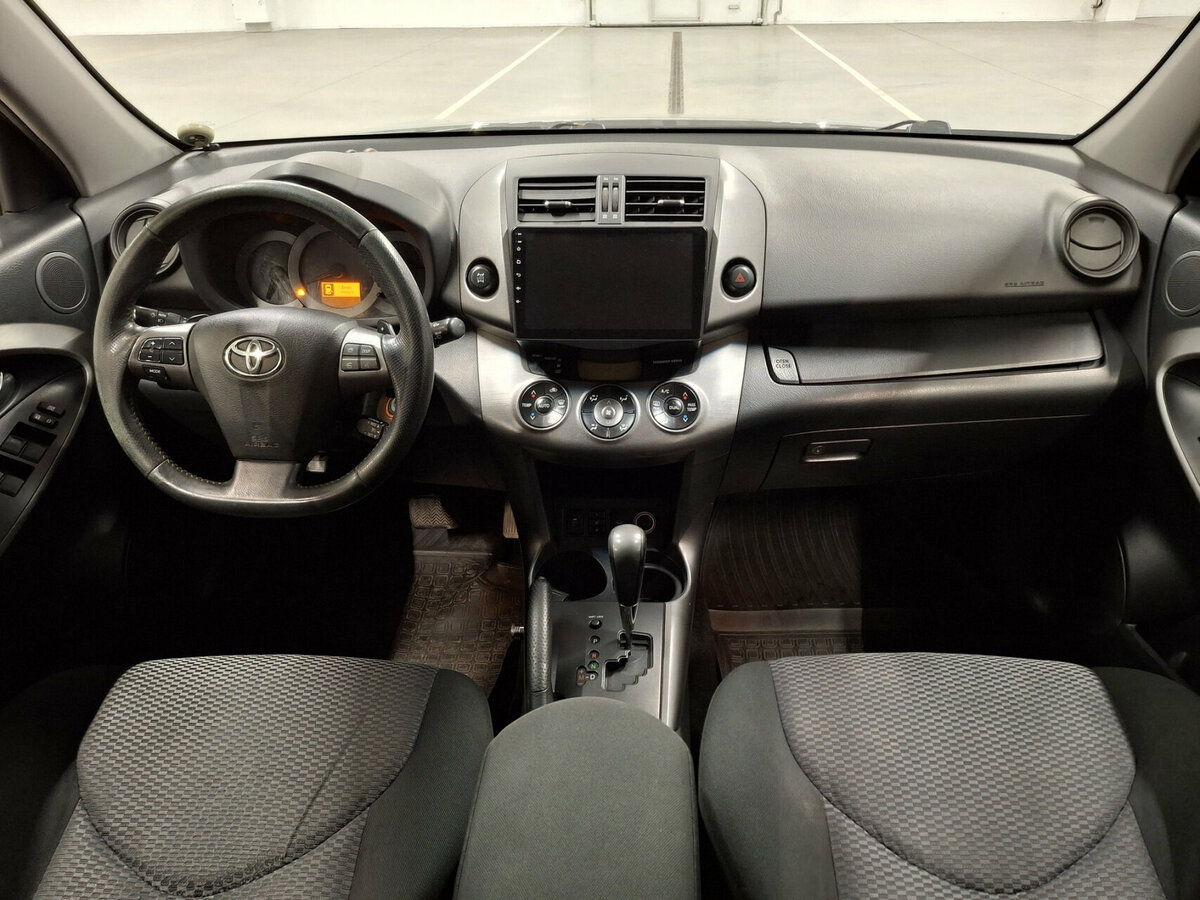 Toyota RAV4 2011