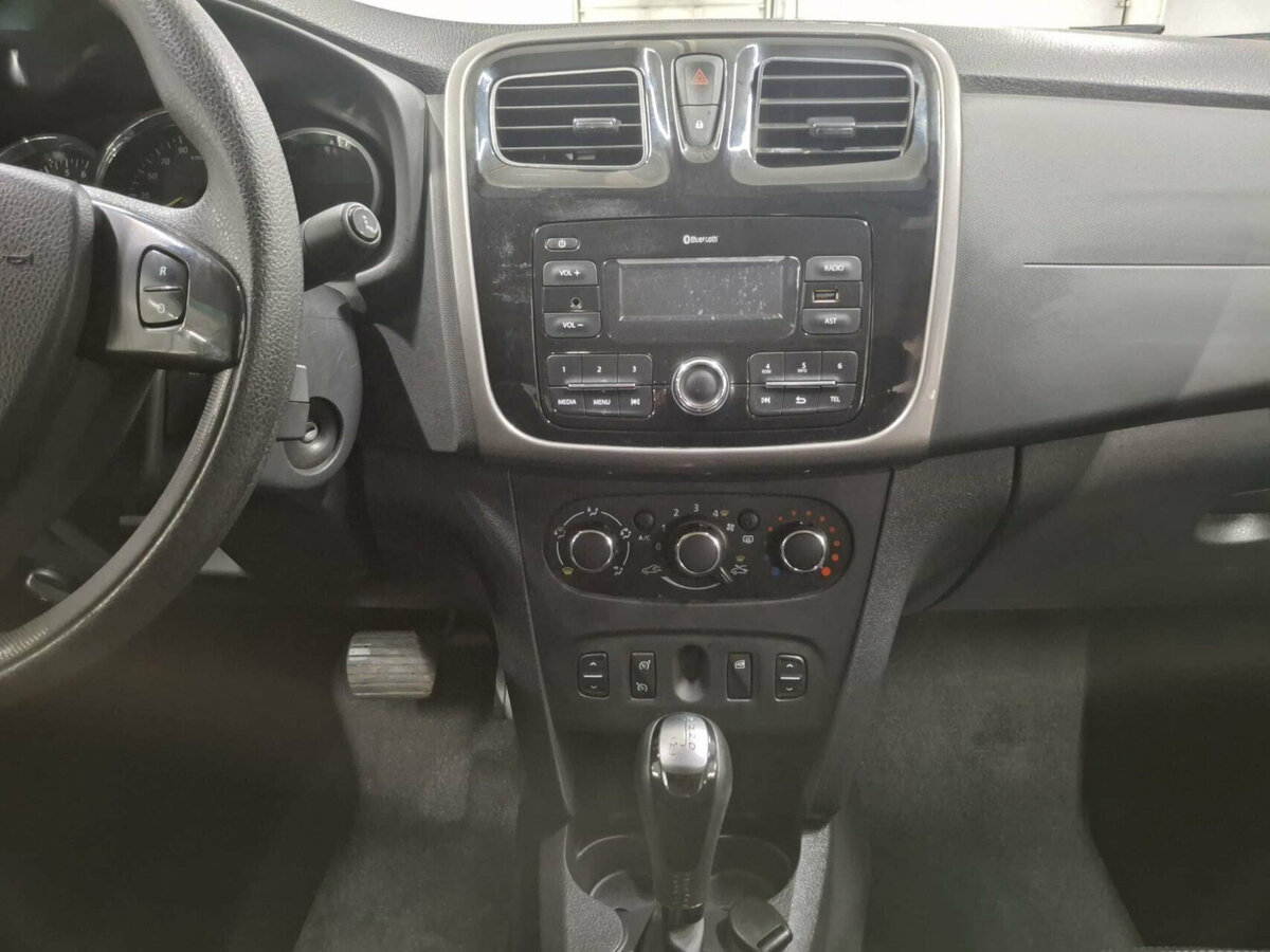 Renault Logan 2017