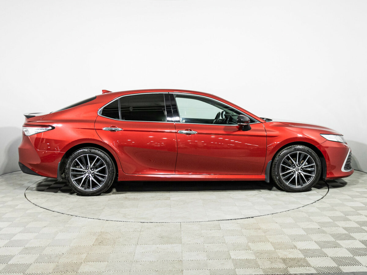 Toyota Camry 2021