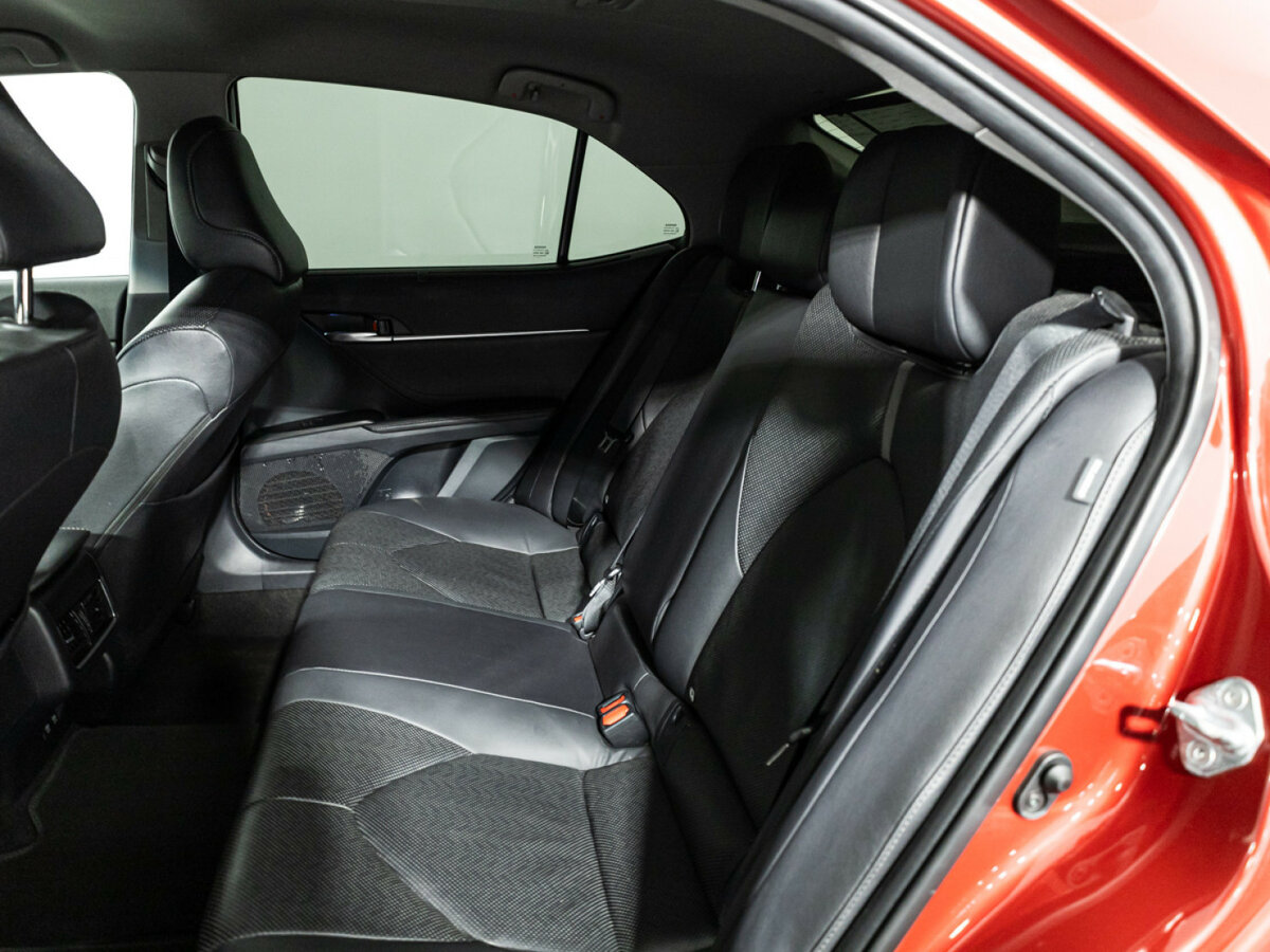 Toyota Camry 2021