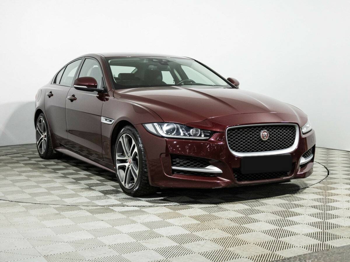 Jaguar XE