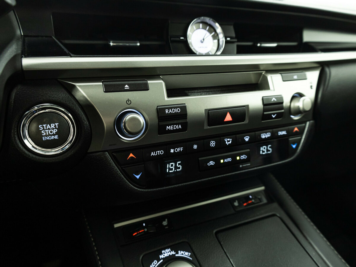 Lexus ES 2016