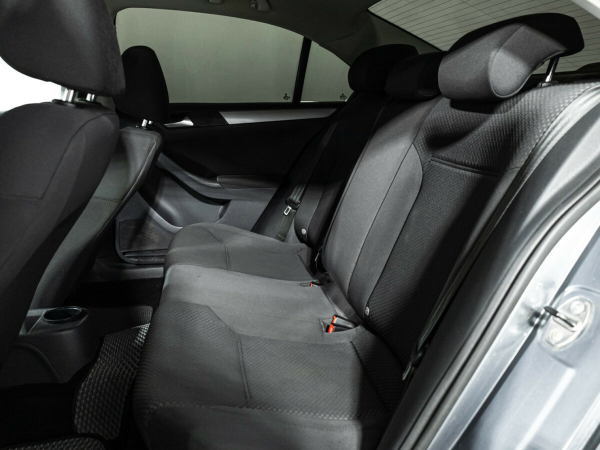 Volkswagen Jetta 2011