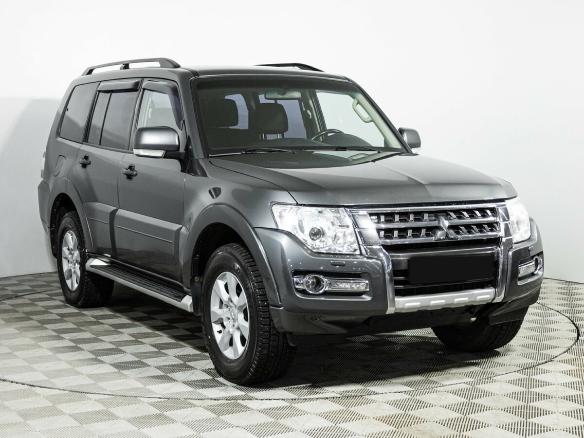 Mitsubishi Pajero 2015