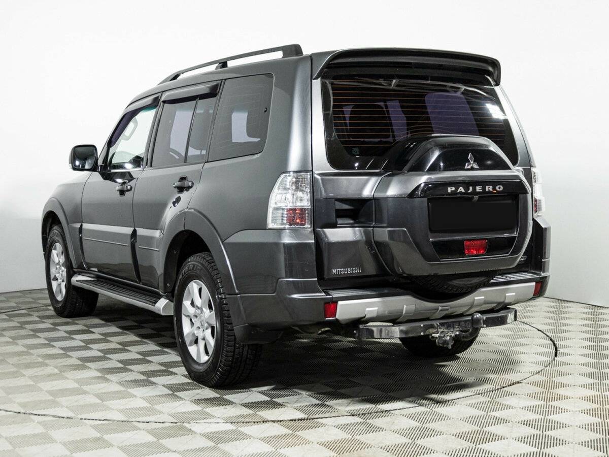 Mitsubishi Pajero 2015