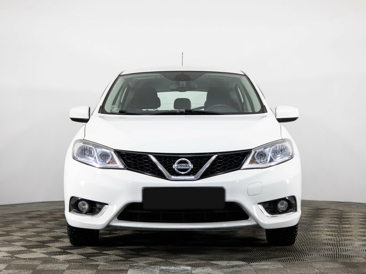 Nissan Tiida 2015
