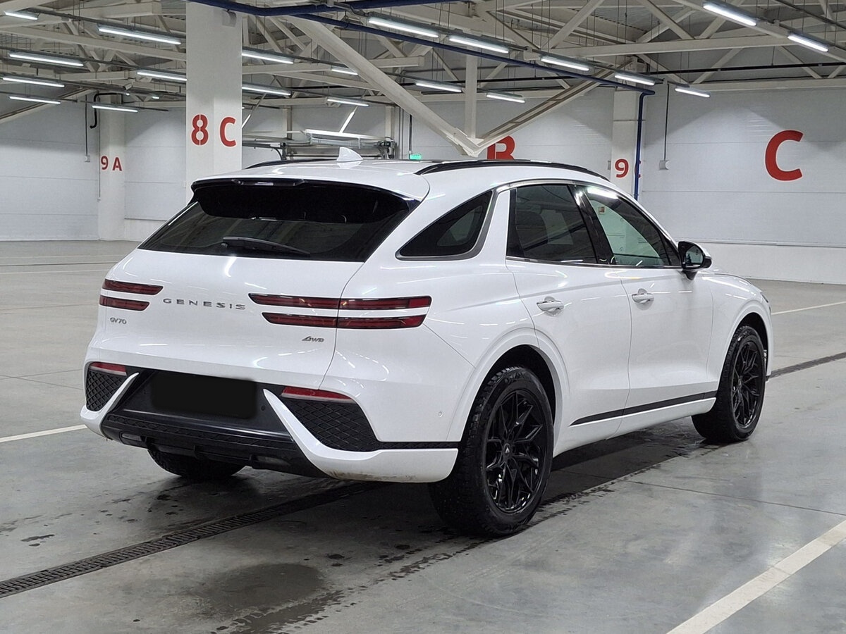 Genesis GV70