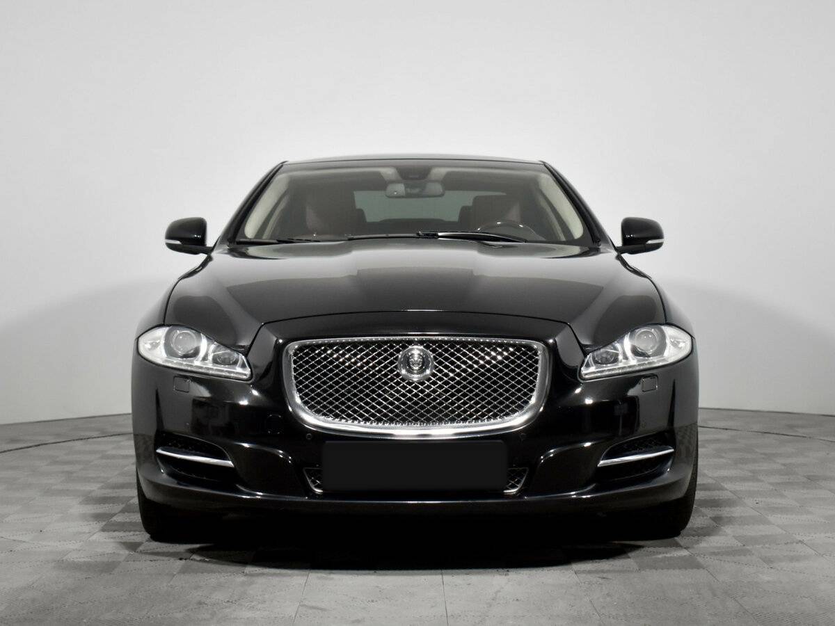 Jaguar XJ