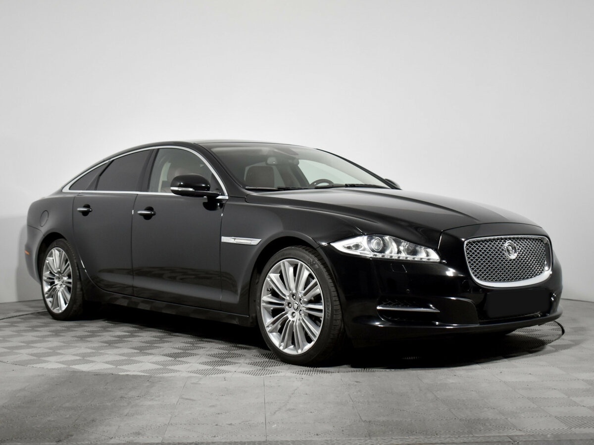 Jaguar XJ