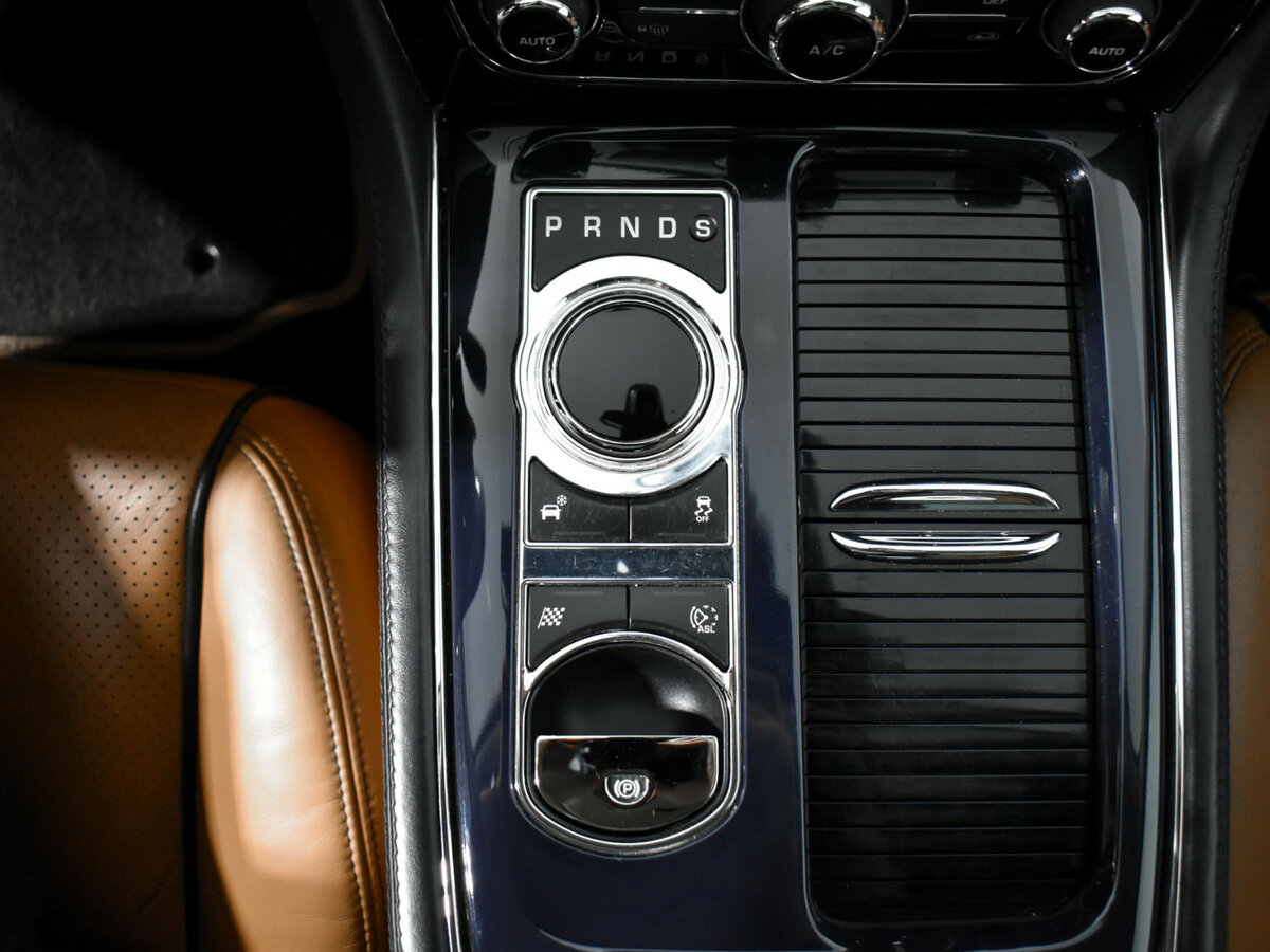 Jaguar XJ 2011