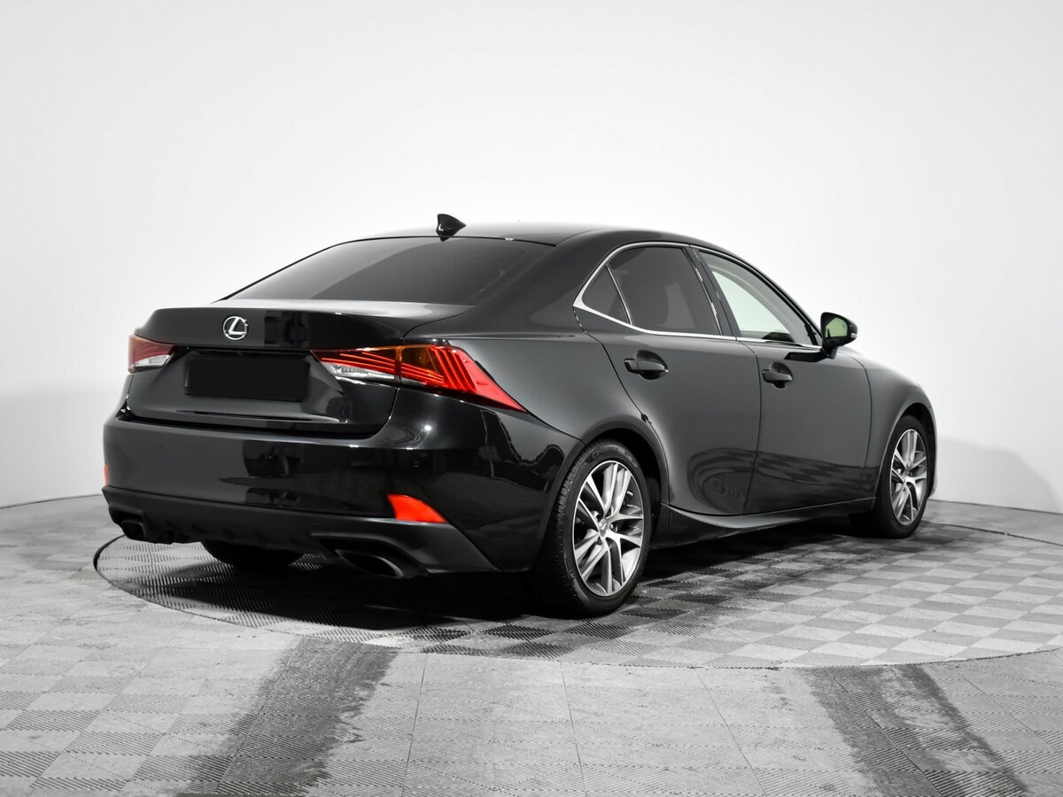 Lexus IS