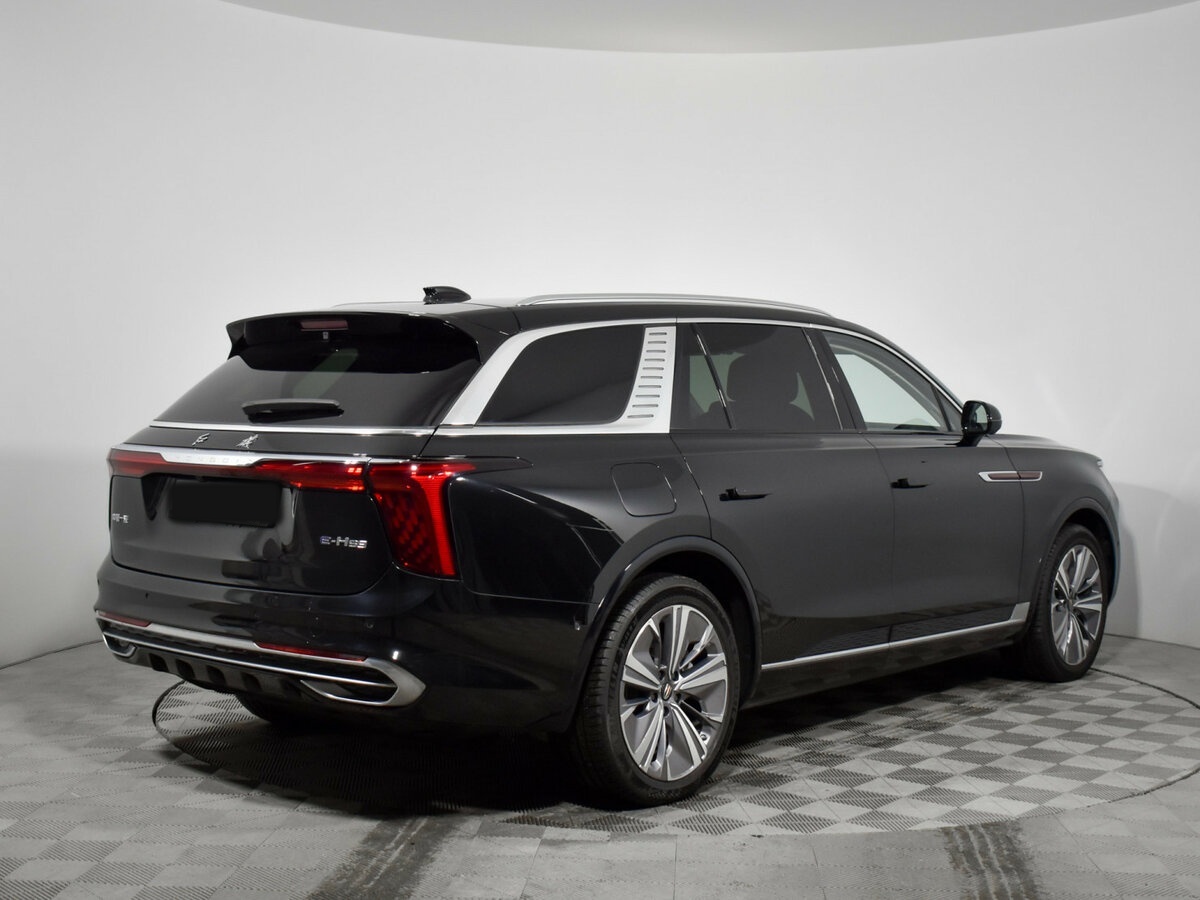 Hongqi E-HS9