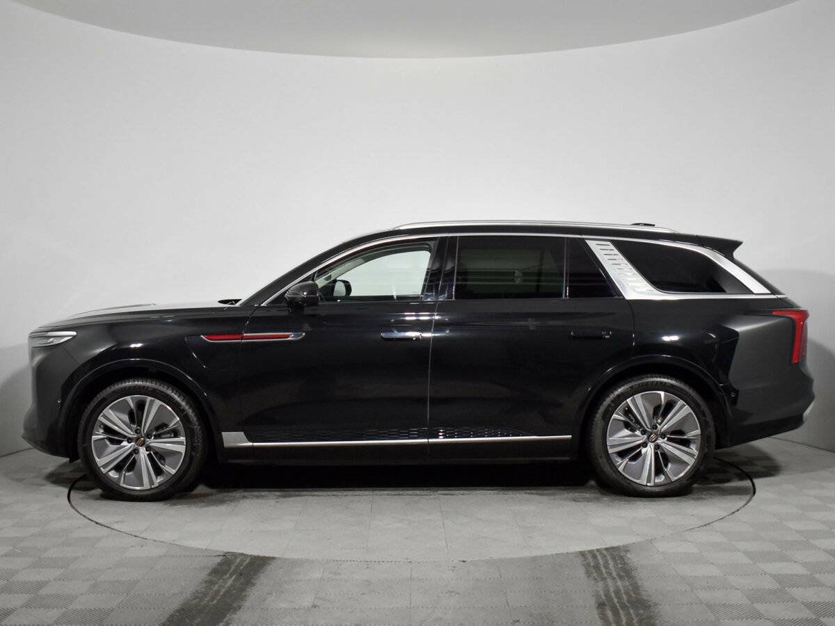 Hongqi E-HS9