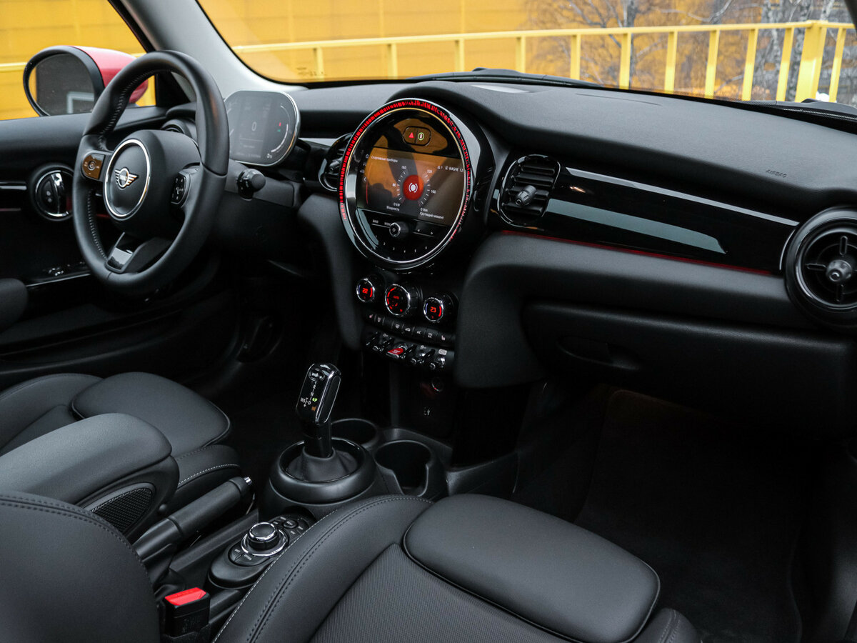 Mini Hatch 2024