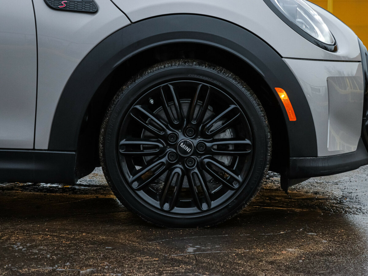 Mini Hatch 2024