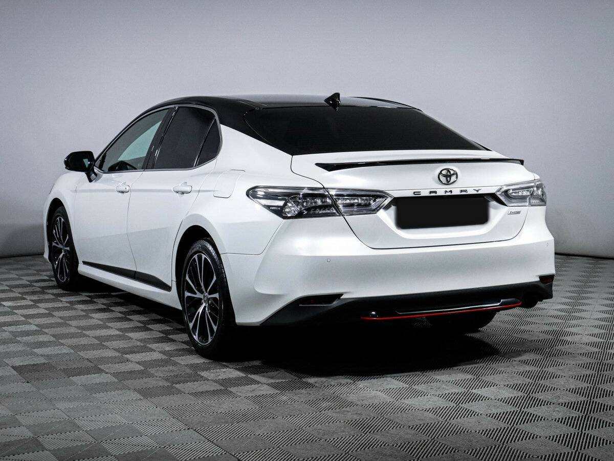 Toyota Camry 2020