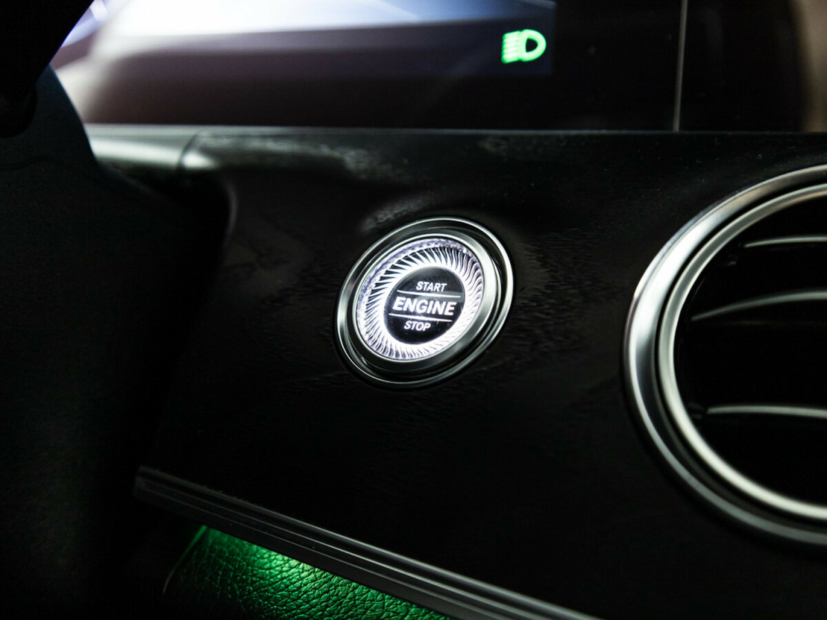 Mercedes-Benz E-Класс 2019