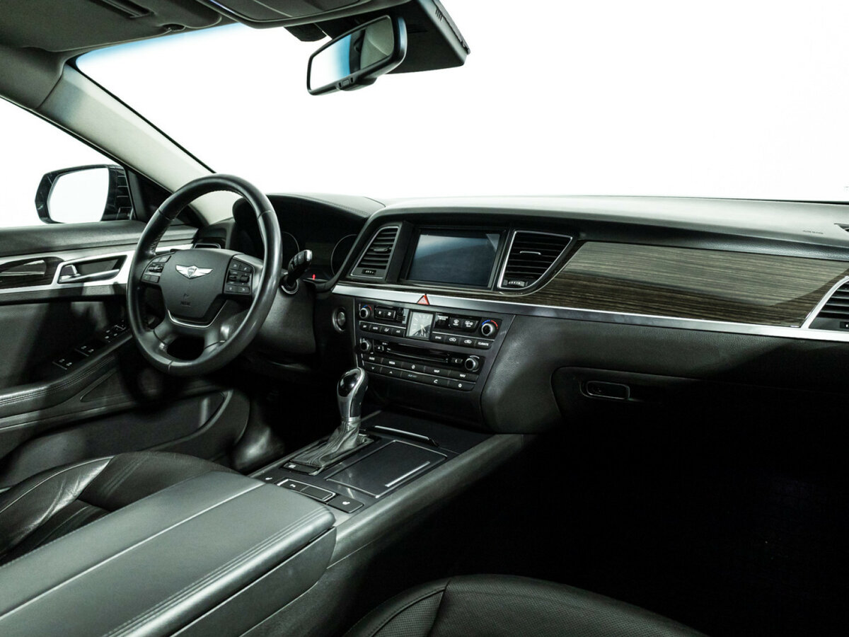 Hyundai Genesis 2015