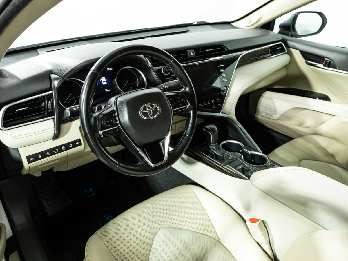 Toyota Camry 2020
