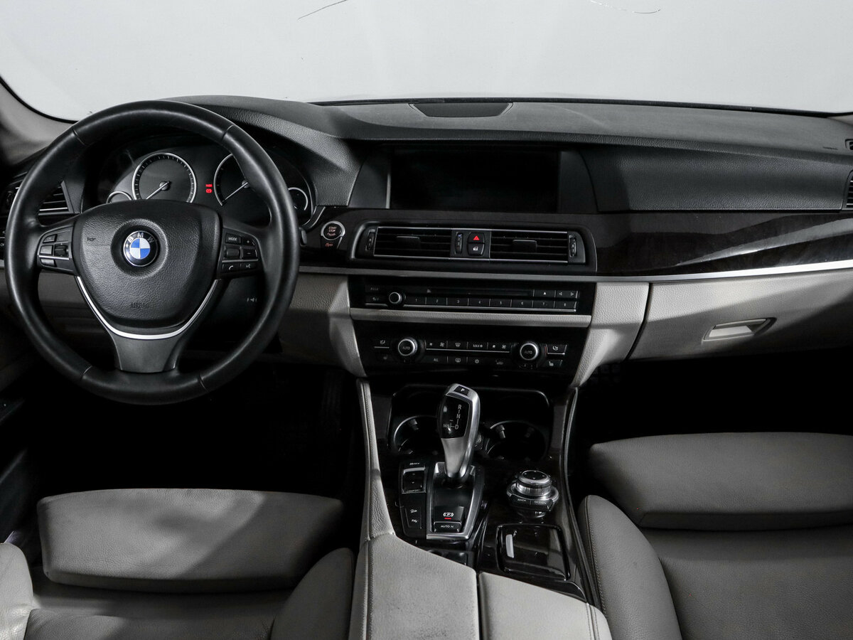 BMW 5 серии 2011