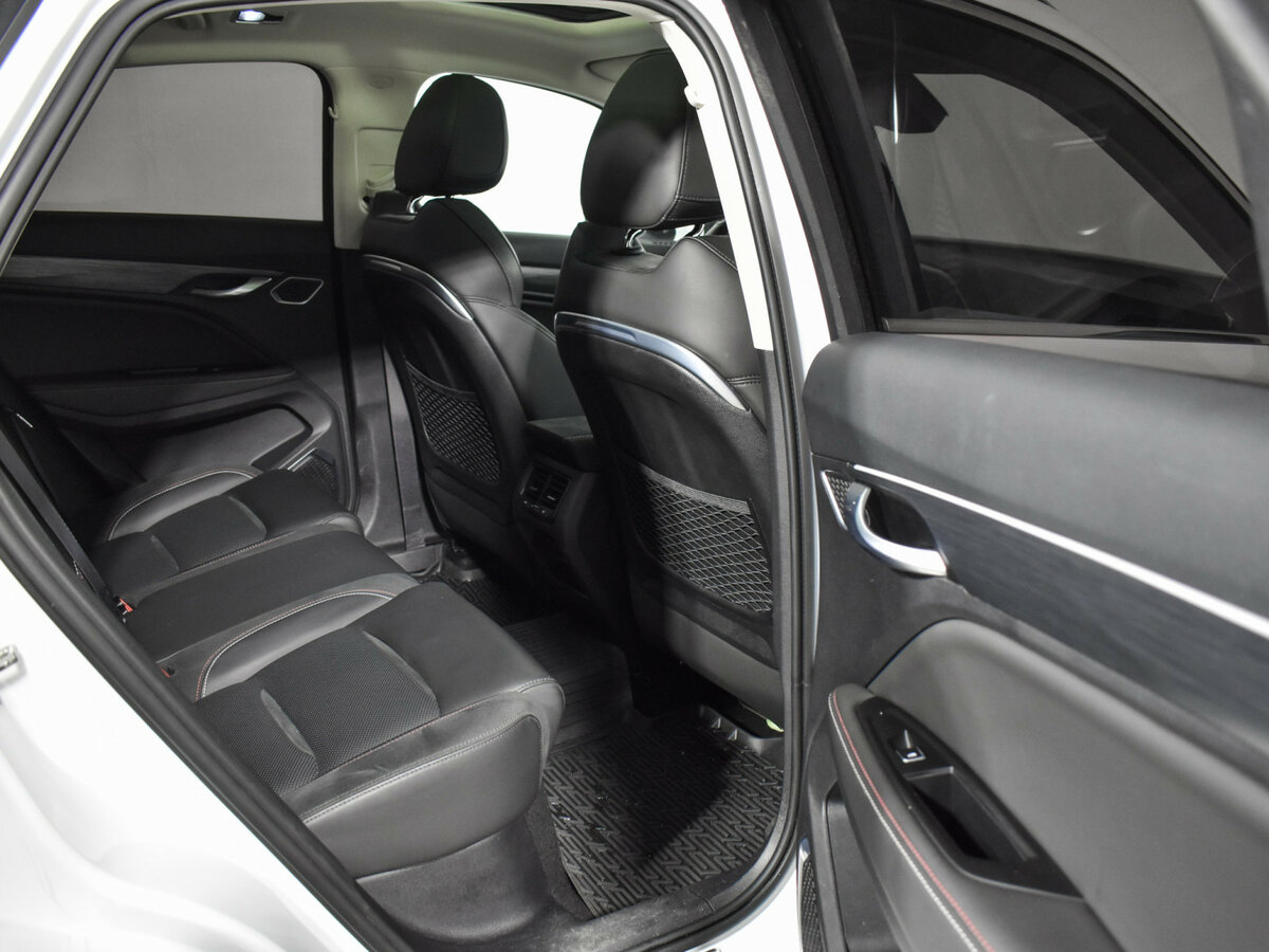 Geely Tugella 2021