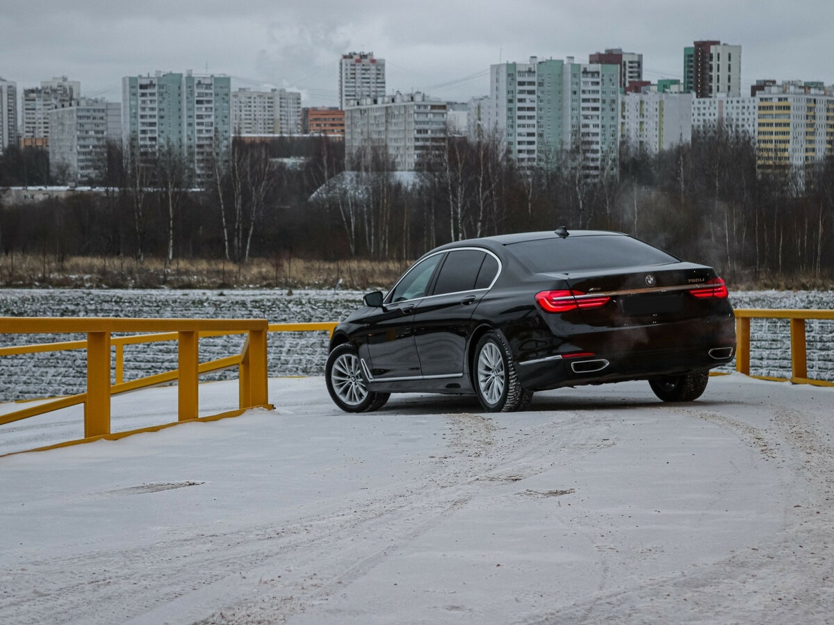 BMW 7 серии 2017