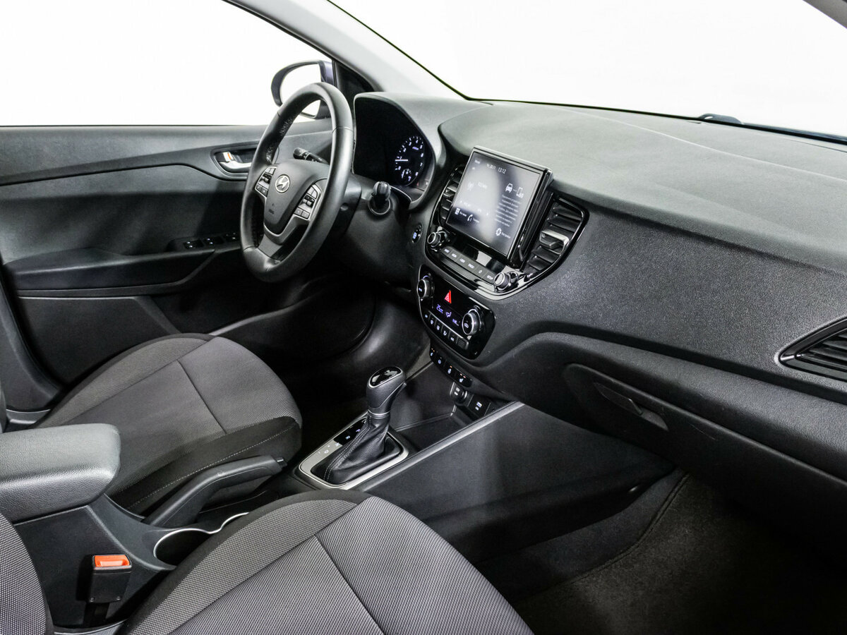Hyundai Solaris 2021