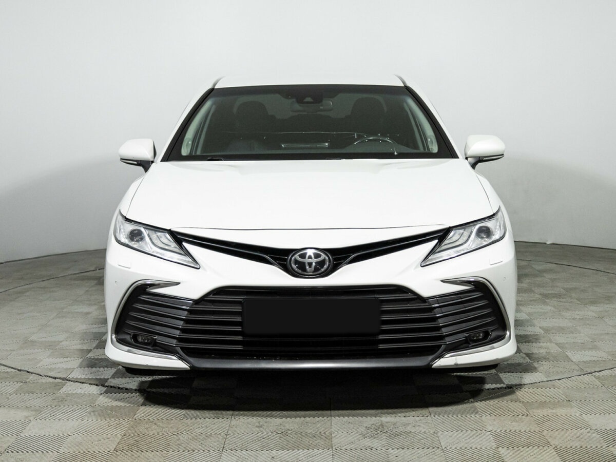 Toyota Camry 2021