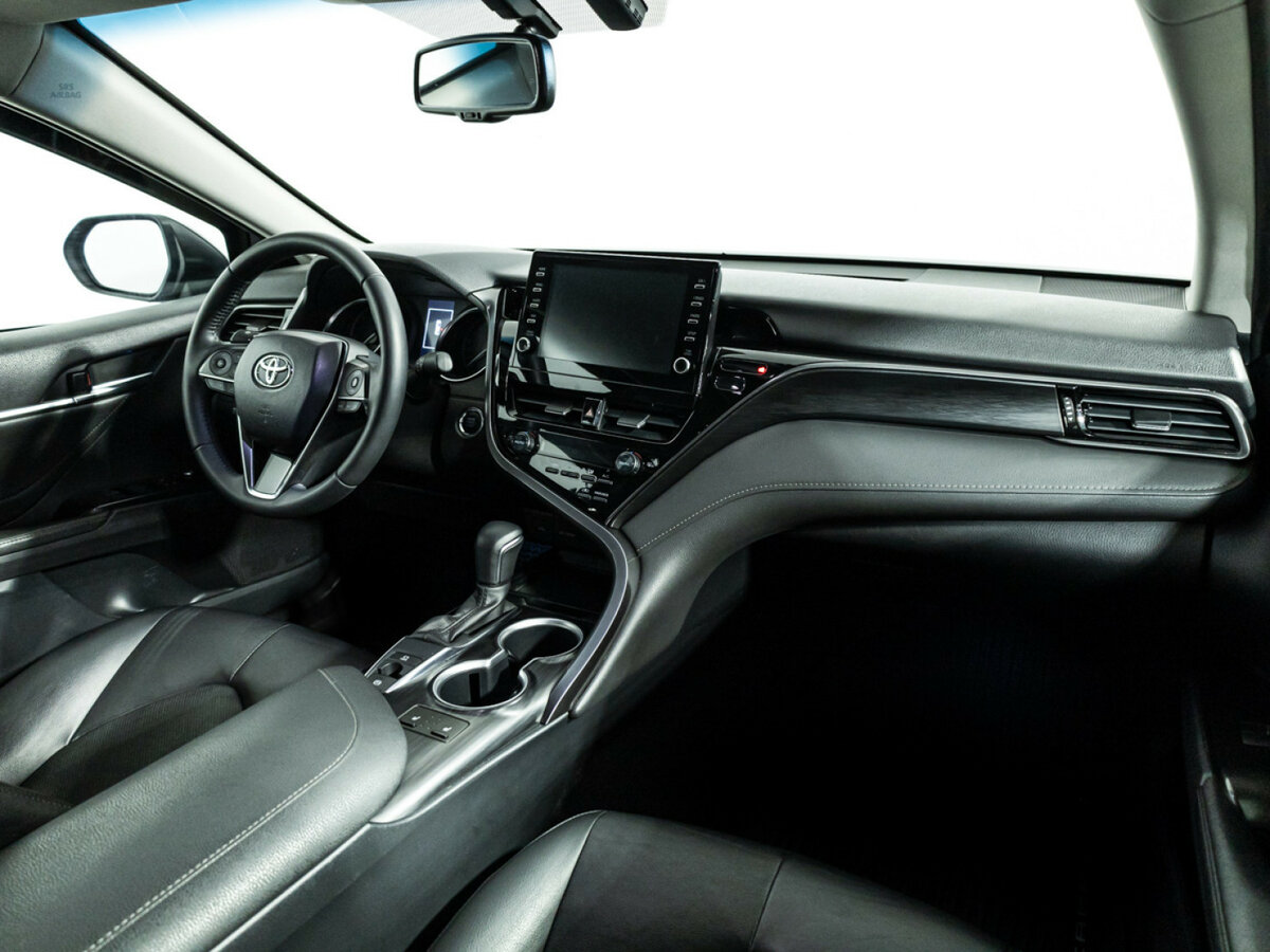 Toyota Camry 2021