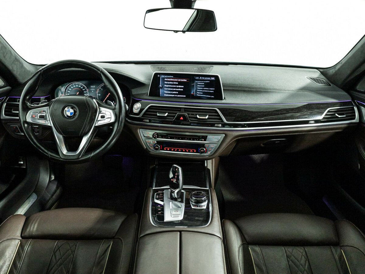 BMW 7 серии 2016