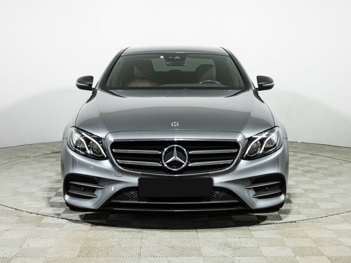 Mercedes-Benz E-Класс 2019