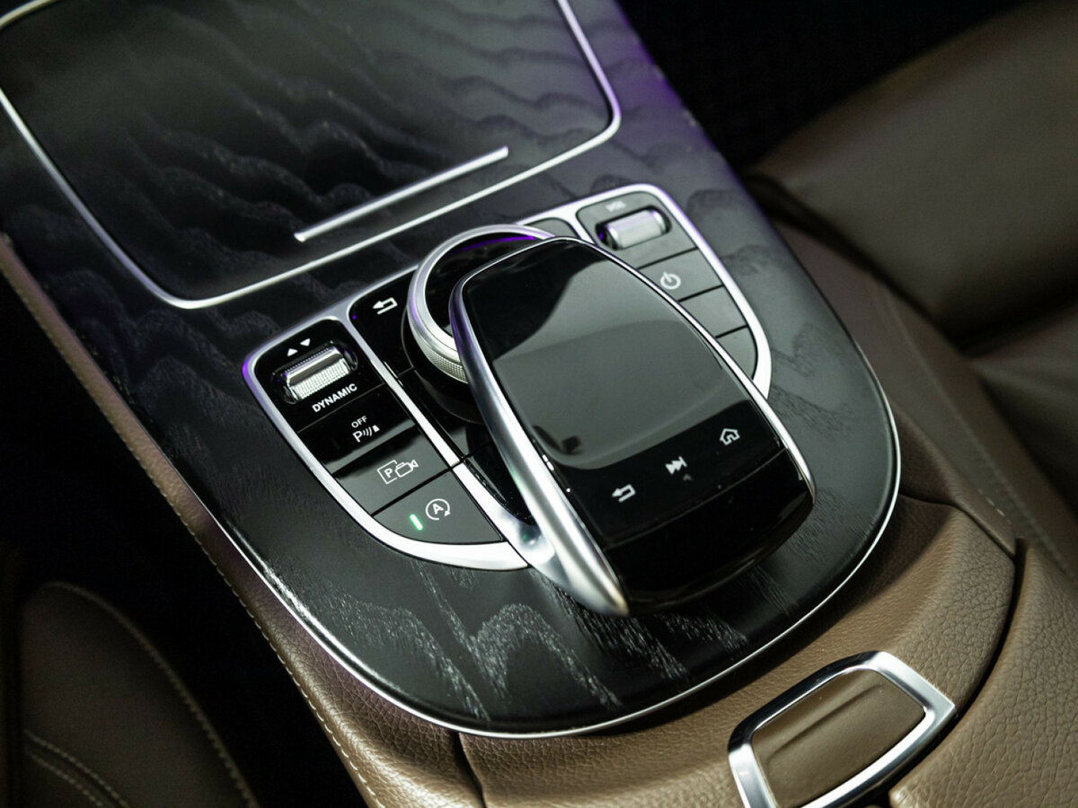 Mercedes-Benz E-Класс 2019