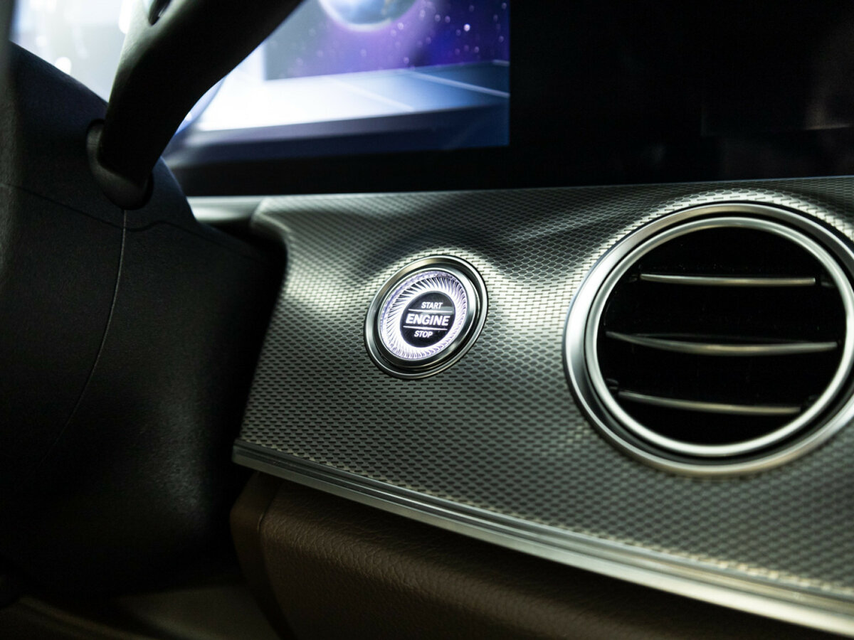 Mercedes-Benz E-Класс 2019