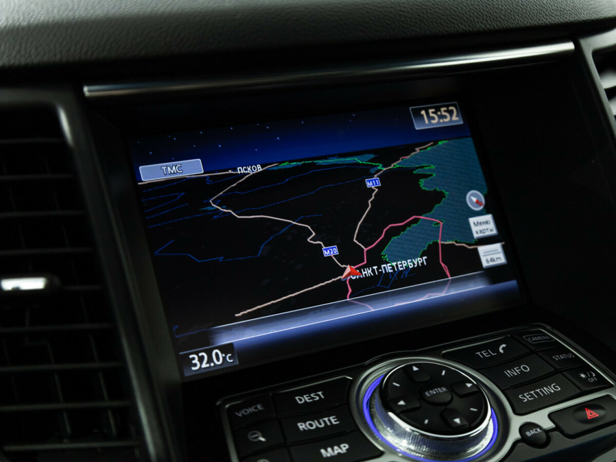 Infiniti QX70 2014