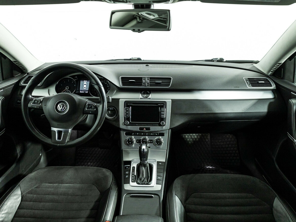 Volkswagen Passat 2011