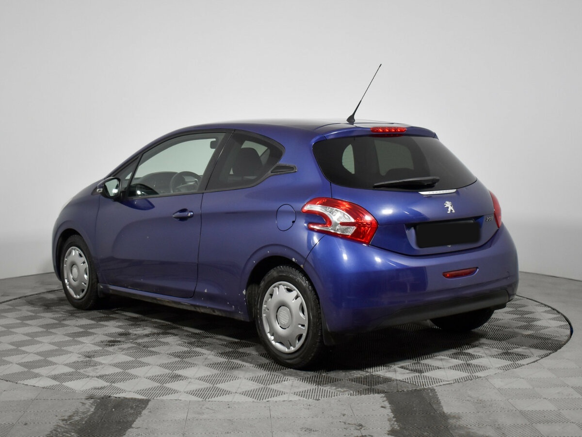 Peugeot 208