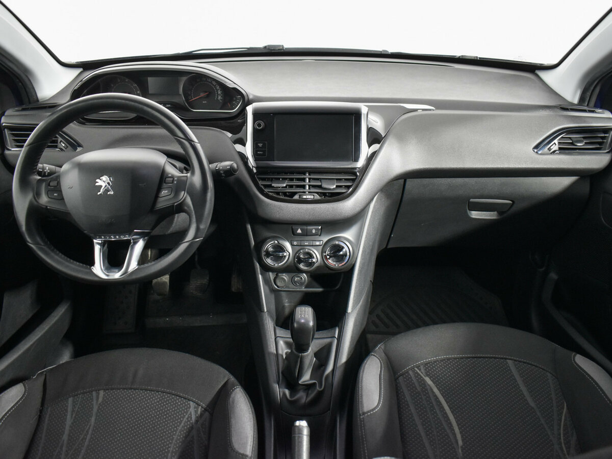Peugeot 208 2013