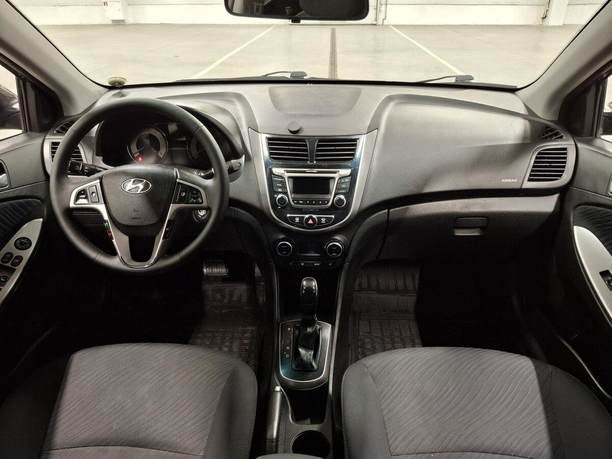 Hyundai Solaris 2015