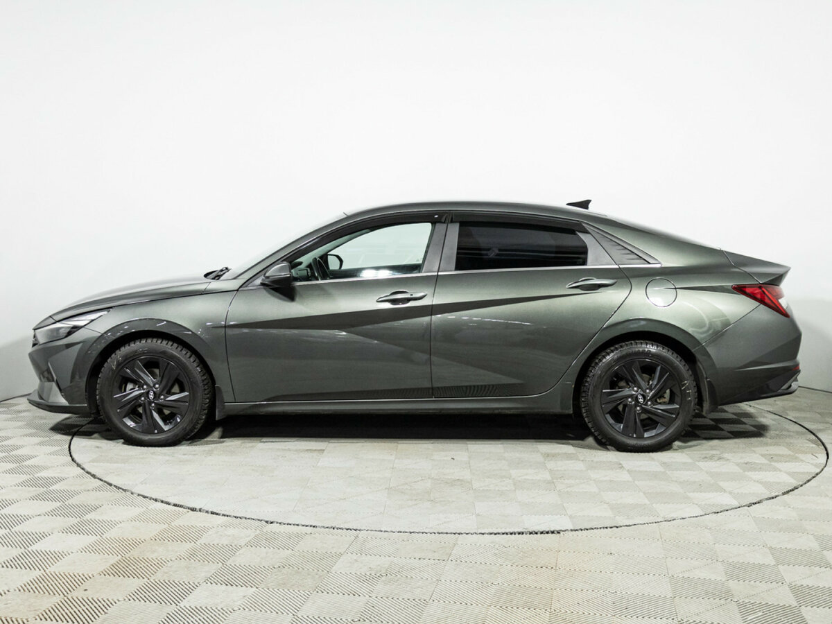 Hyundai Elantra 2022