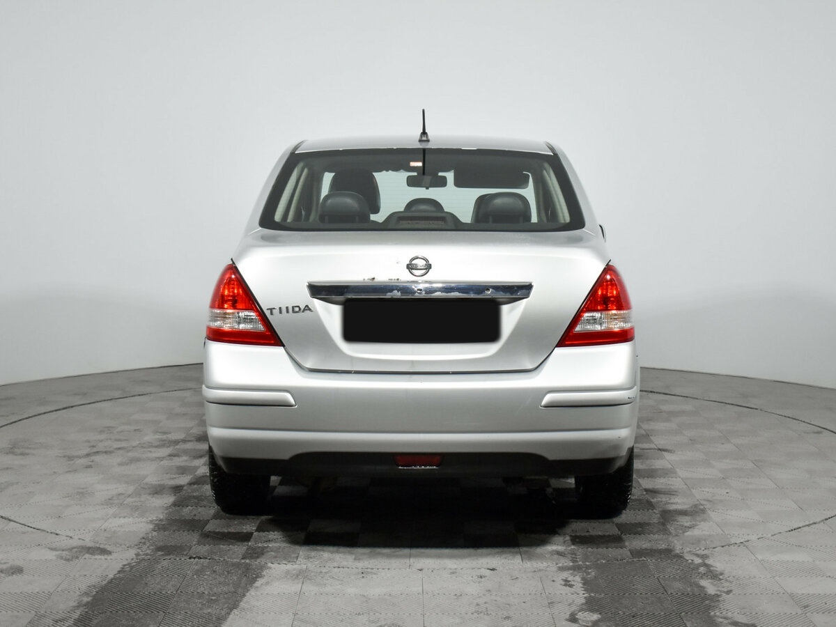 Nissan Tiida