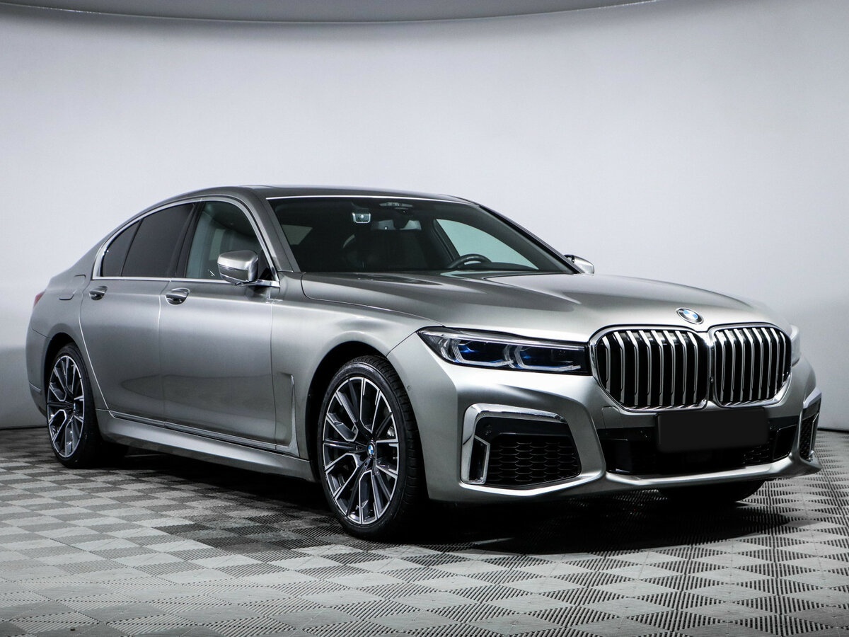 BMW 7 серии 2020