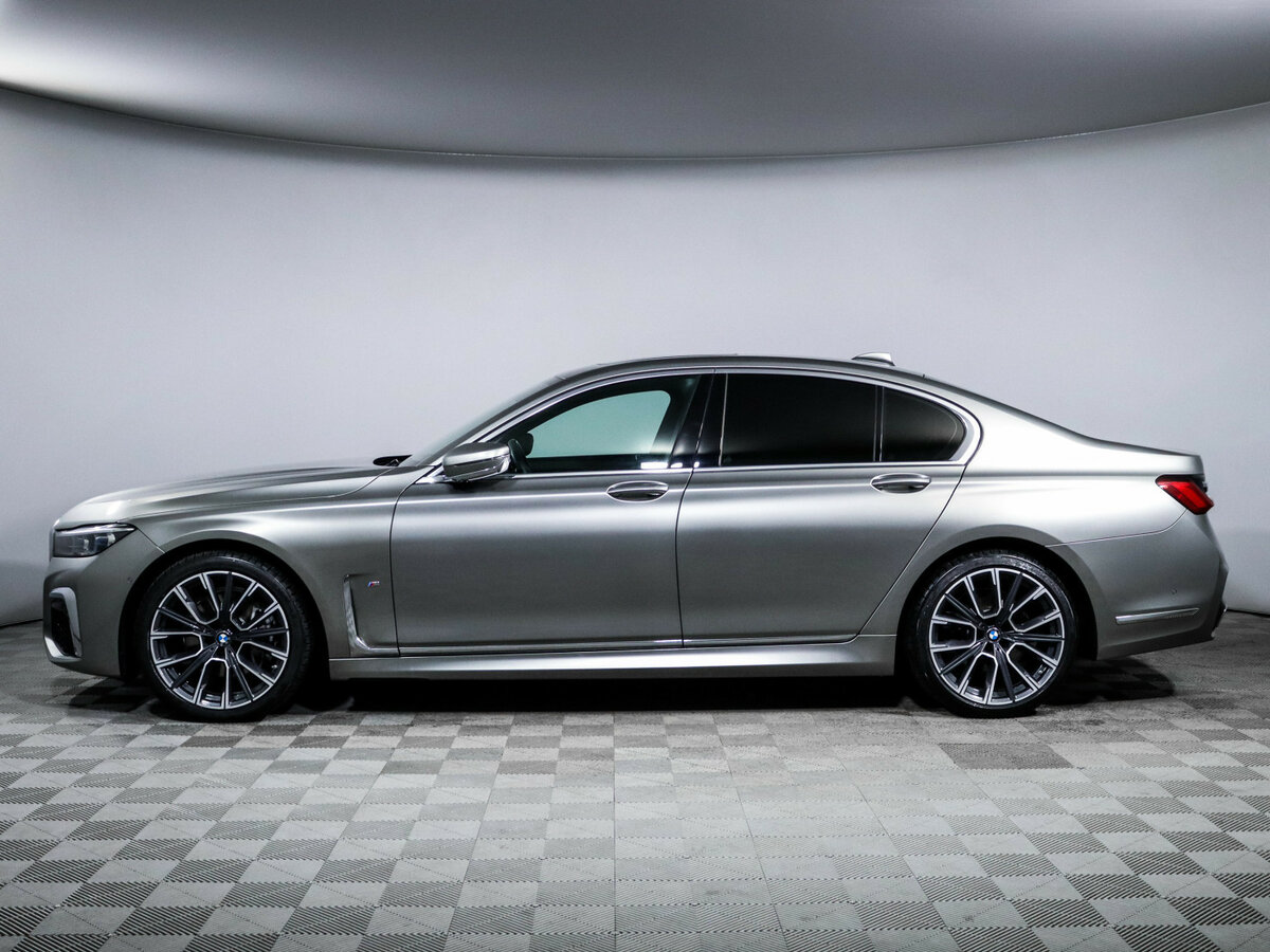 BMW 7 серии 2020