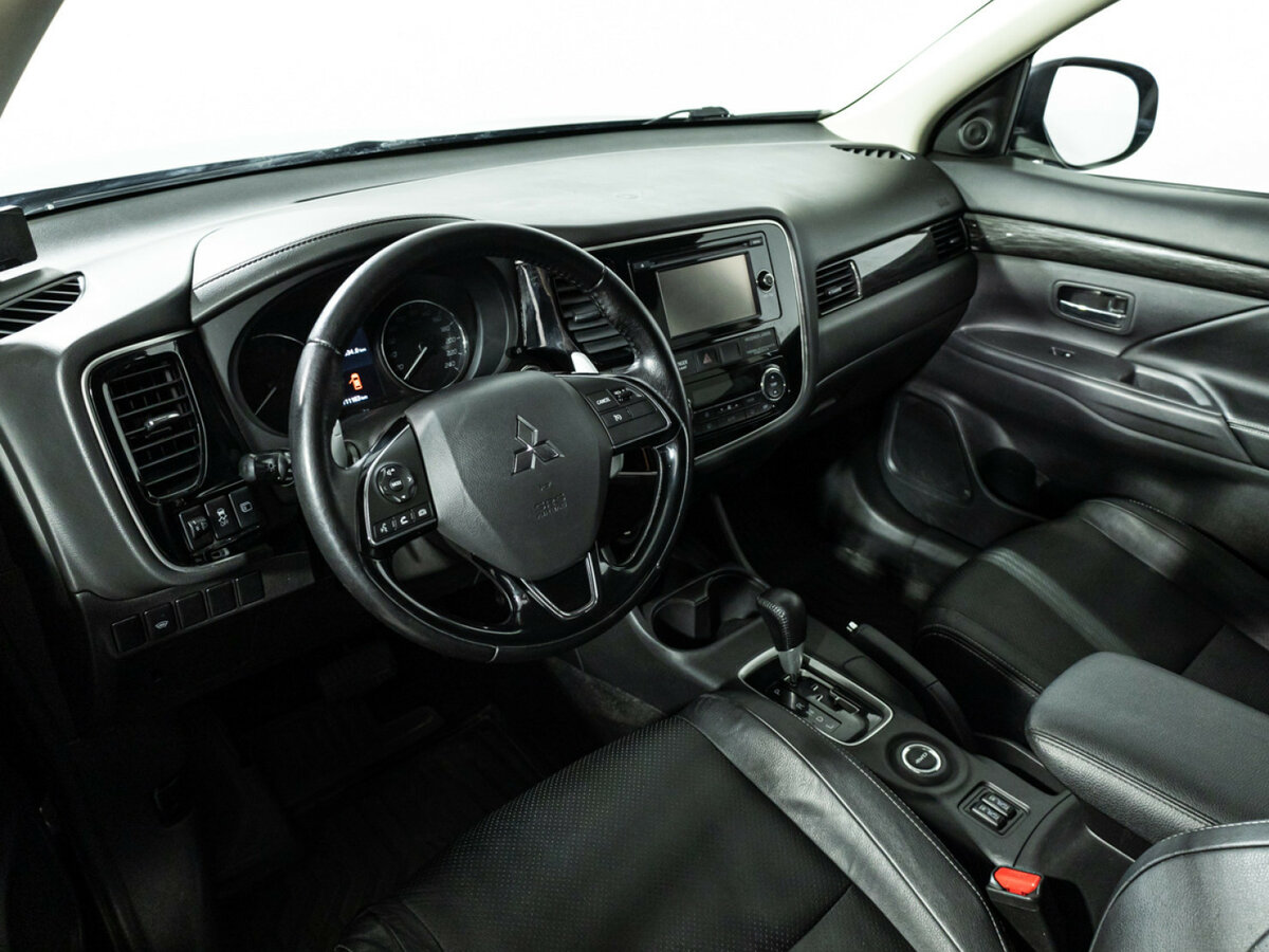 Mitsubishi Outlander 2016